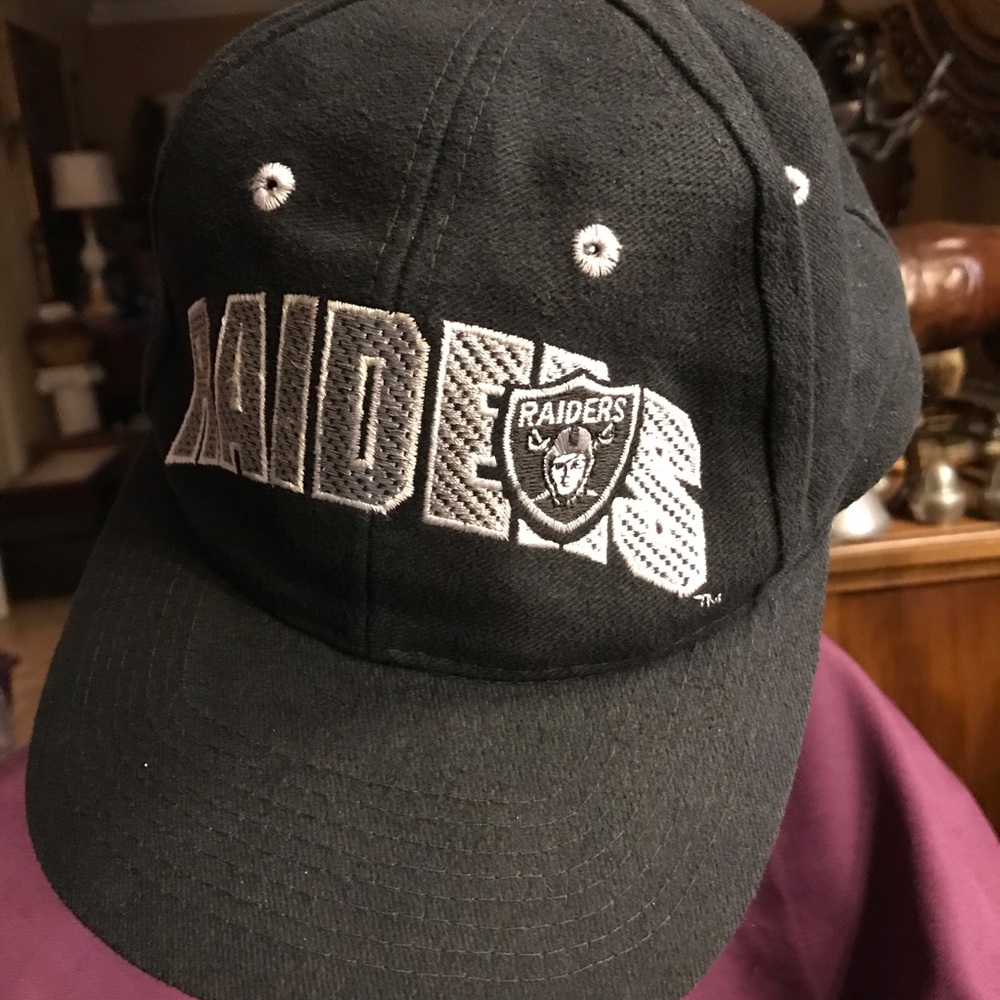 Vintage NFL LA Raiders SnapBack